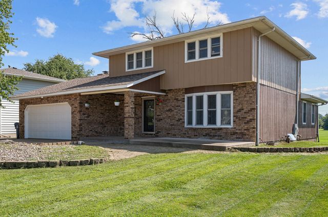 3027 Kelling Street, Davenport, IA 52804