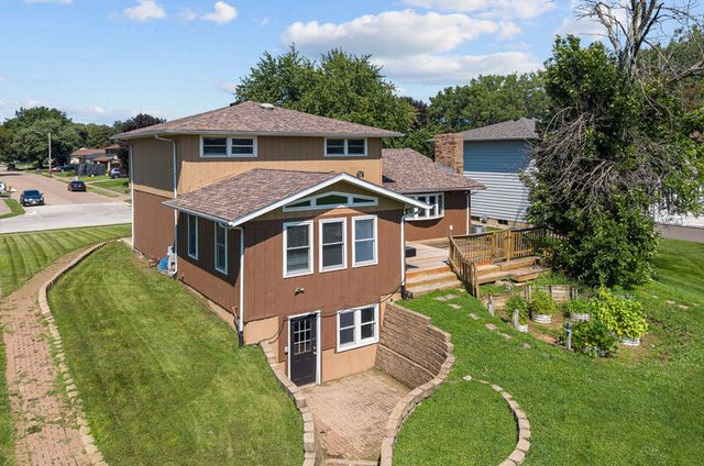 3027 Kelling Street, Davenport, IA 52804