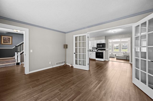 3027 Kelling Street, Davenport, IA 52804
