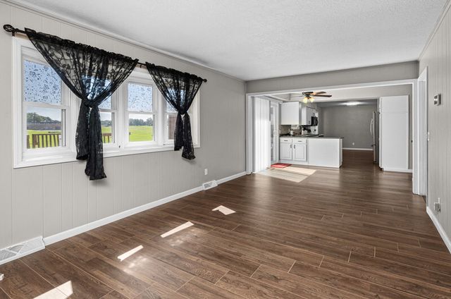3027 Kelling Street, Davenport, IA 52804