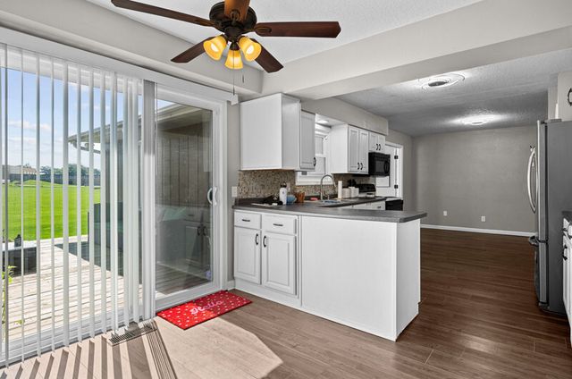 3027 Kelling Street, Davenport, IA 52804