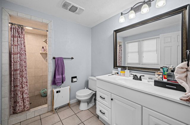 3027 Kelling Street, Davenport, IA 52804