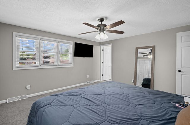 3027 Kelling Street, Davenport, IA 52804