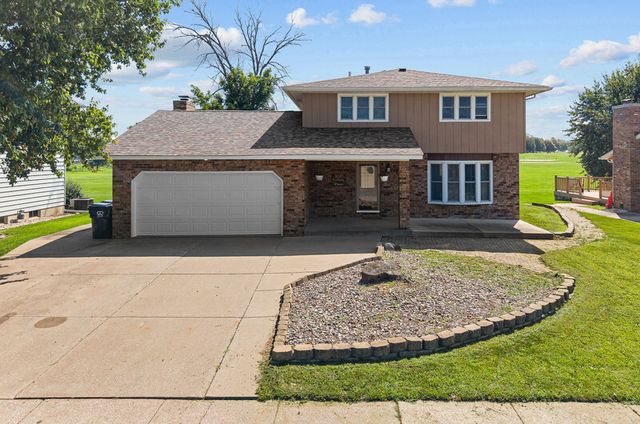 3027 Kelling Street, Davenport, IA 52804