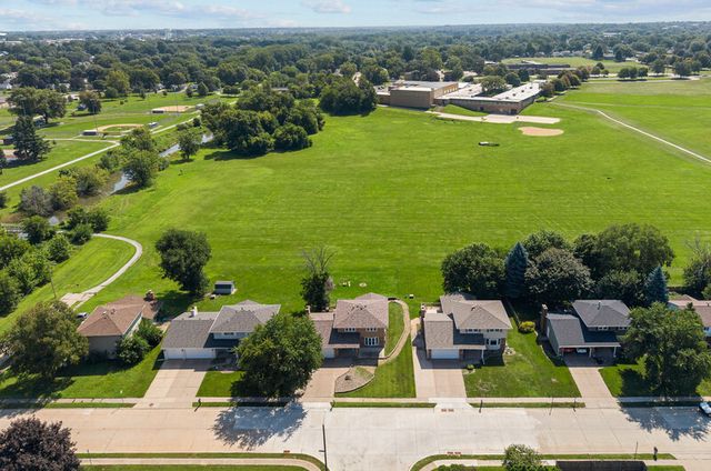 3027 Kelling Street, Davenport, IA 52804