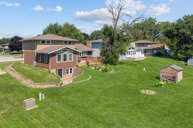 3027 Kelling Street, Davenport, IA 52804