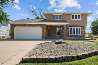 3027 Kelling Street, Davenport, IA 52804