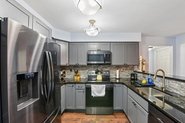 799 Slate View, Newport, KY 41076