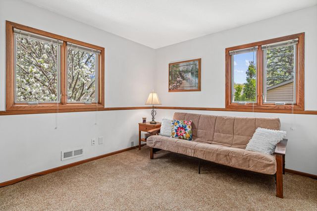 9644 107th Avenue N, Maple Grove, MN 55369