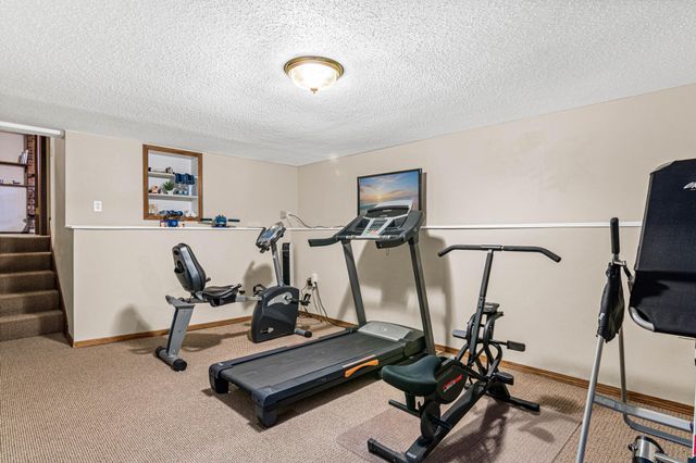 9644 107th Avenue N, Maple Grove, MN 55369