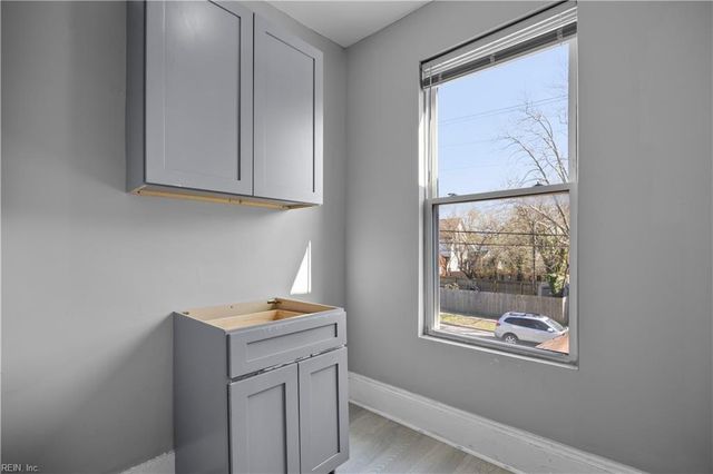 1047 26th ST, Newport News, VA 23607