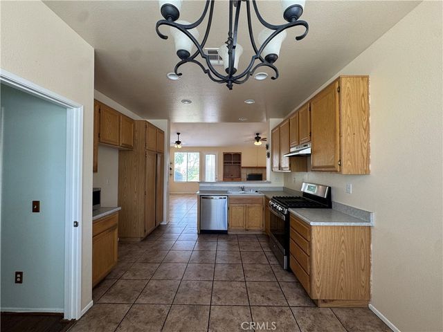 732 Dorothy Anna, Banning, CA 92220