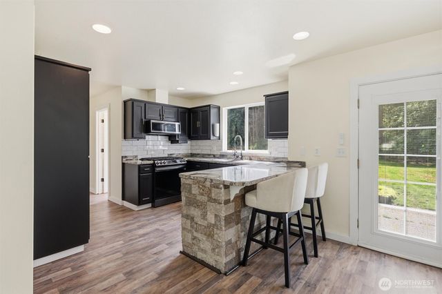 1719 Hemlock Drive, Camano Island, WA 98282