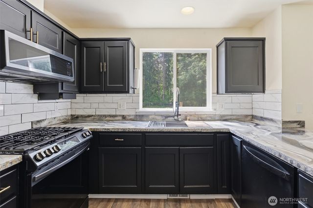 1719 Hemlock Drive, Camano Island, WA 98282