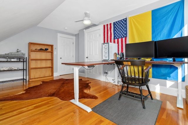 103 Cushing St 4, Waltham, MA 02453