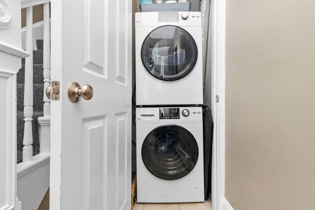 103 Cushing St 4, Waltham, MA 02453