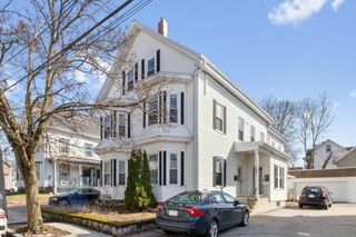 103 Cushing St 4, Waltham, MA 02453