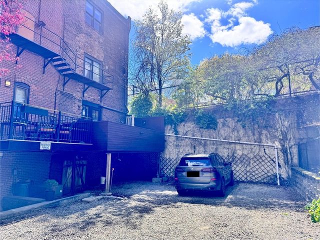 19 Albemarle St 4, Boston, MA 02115