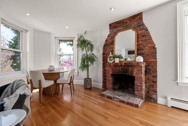 19 Albemarle St 4, Boston, MA 02115
