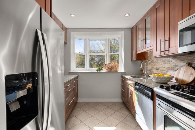 19 Albemarle St 4, Boston, MA 02115