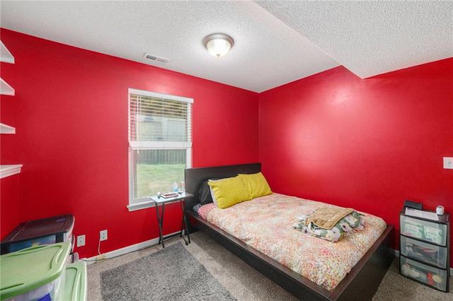 749 Highland Drive, Leavenworth, KS 66048