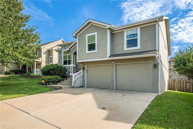 749 Highland Drive, Leavenworth, KS 66048