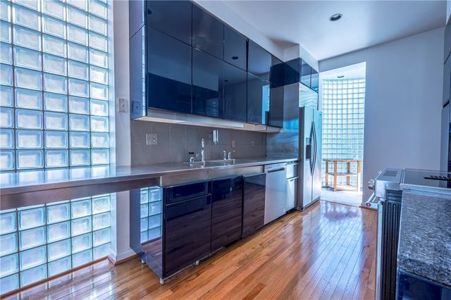 5820 Howe St, Shadyside, PA 15232