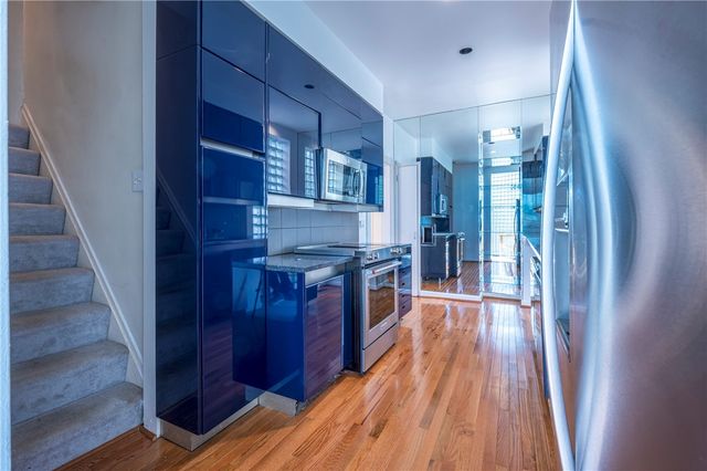 5820 Howe St, Shadyside, PA 15232