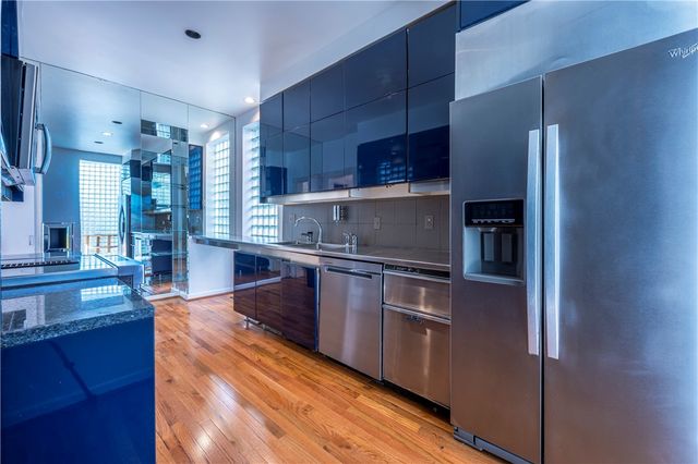5820 Howe St, Shadyside, PA 15232