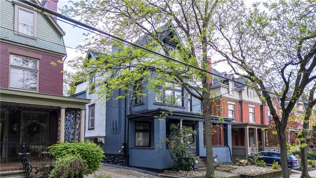 5820 Howe St, Shadyside, PA 15232