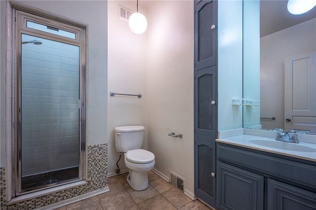 5820 Howe St, Shadyside, PA 15232
