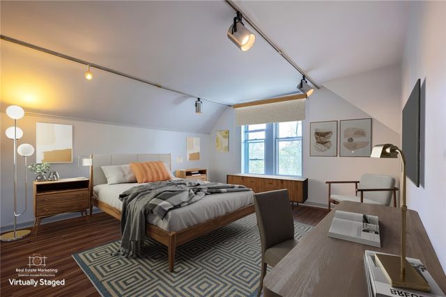 5820 Howe St, Shadyside, PA 15232