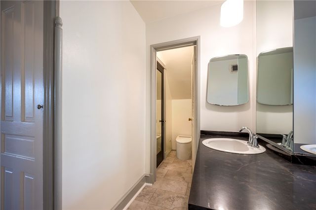 5820 Howe St, Shadyside, PA 15232
