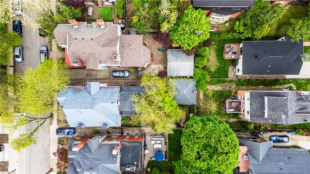 5820 Howe St, Shadyside, PA 15232