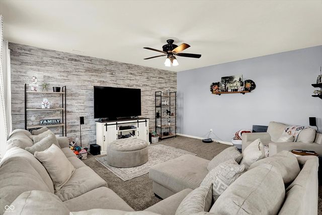 954 Sorrell Pass, Greenwood, IN 46143
