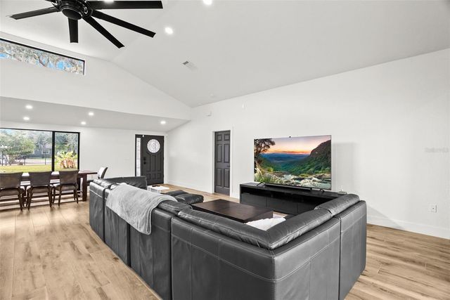 15912 WILLOWDALE ROAD, Tampa, FL 33625