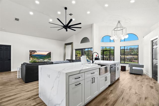 15912 WILLOWDALE ROAD, Tampa, FL 33625