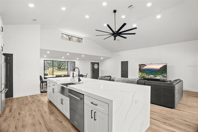 15912 WILLOWDALE ROAD, Tampa, FL 33625