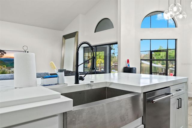 15912 WILLOWDALE ROAD, Tampa, FL 33625