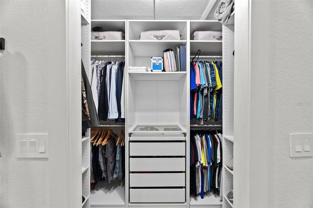 15912 WILLOWDALE ROAD, Tampa, FL 33625