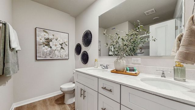 9436 Lovegrass Drive SW, Cedar Rapids, IA 52404