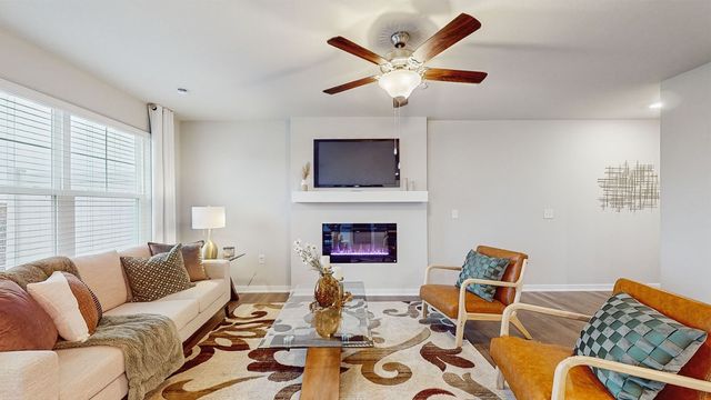 9436 Lovegrass Drive SW, Cedar Rapids, IA 52404