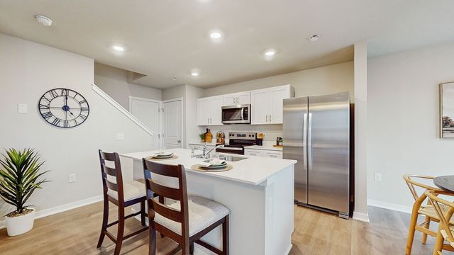 9436 Lovegrass Drive SW, Cedar Rapids, IA 52404