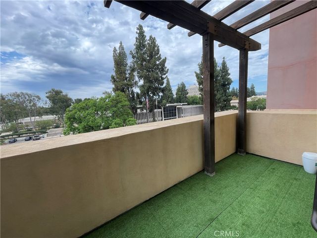 101 W Mission 305, Pomona, CA 91766