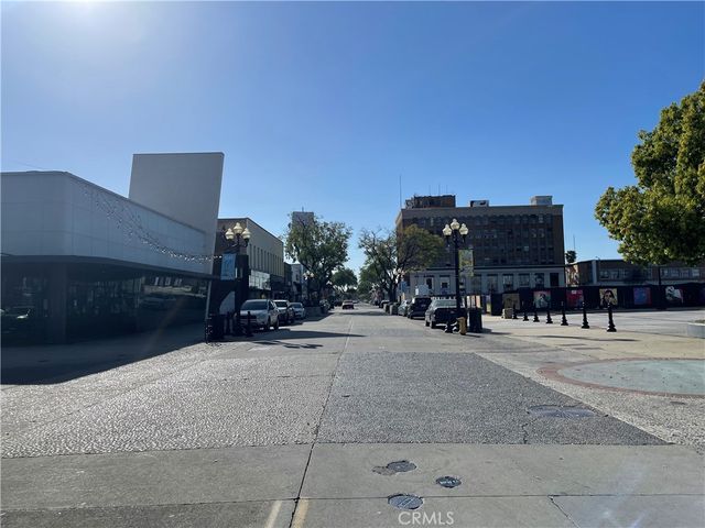 101 W Mission 305, Pomona, CA 91766