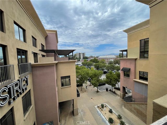 101 W Mission 305, Pomona, CA 91766