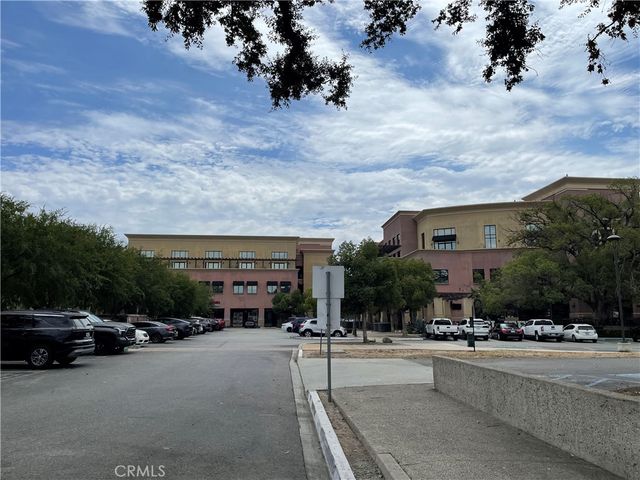 101 W Mission 305, Pomona, CA 91766