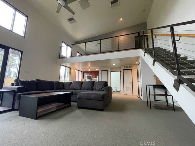 101 W Mission 305, Pomona, CA 91766