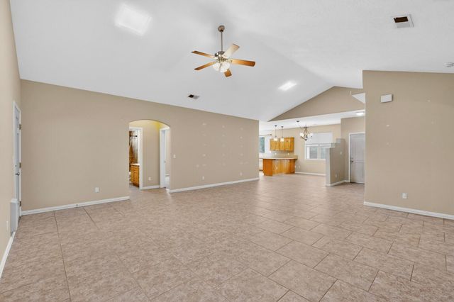 417 6TH Street NE, Rio Rancho, NM 87124