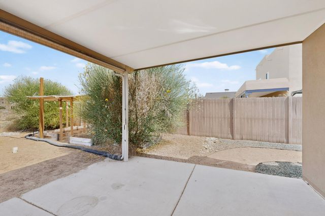 417 6TH Street NE, Rio Rancho, NM 87124